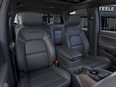 New 2026 GMC Canyon Denali image 16