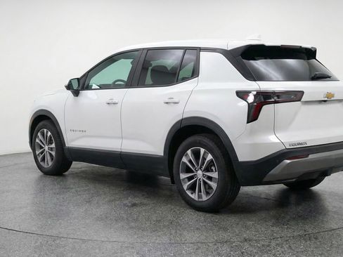 Used 2025 Chevrolet Equinox LT FWD image 6