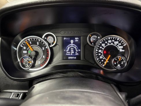 Used 2020 RAM 5500 Tradesman w/ Chrome Appearance Group image 16