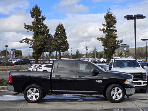 Used 2022 RAM 1500 Tradesman w/ Tradesman SXT Package image 3