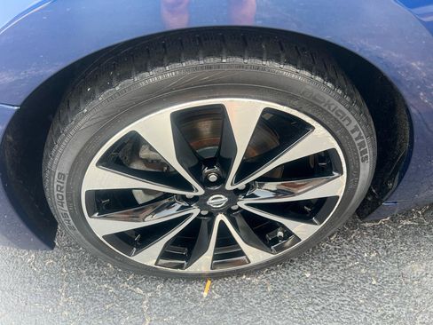 Used 2018 Nissan Maxima SR FWD image 23