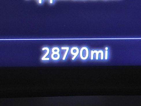 Used 2023 Buick Envision Preferred w/ Sport Touring Package AWD/4WD image 3