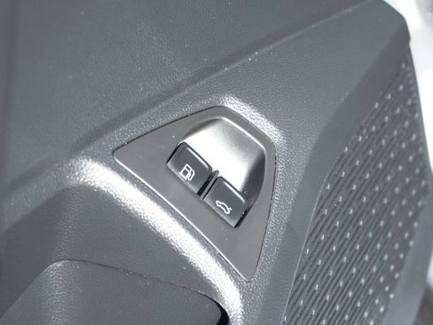 Used 2022 Volkswagen Jetta SE FWD image 16