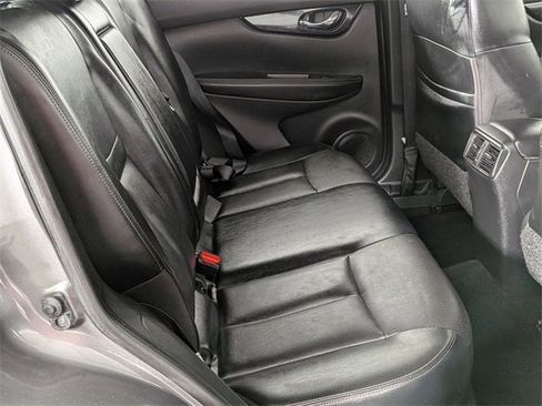 Used 2018 Nissan Rogue Sport SL w/ SL Premium Package image 28