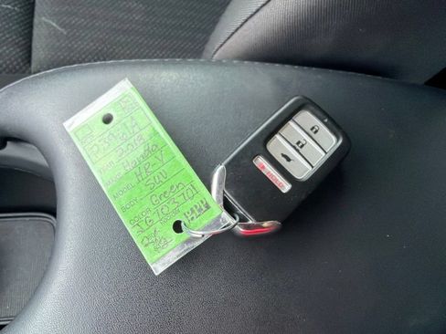 Used 2018 Honda HR-V EX image 33