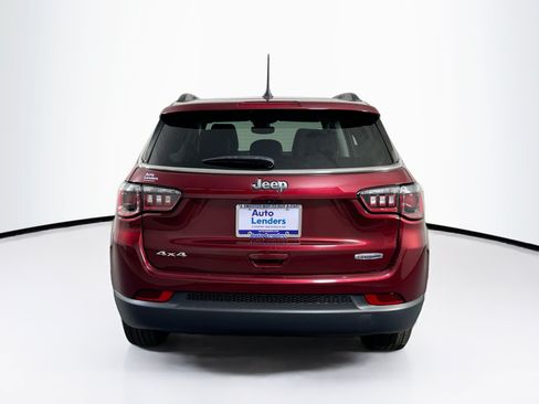 Used 2022 Jeep Compass Latitude w/ Sun and Sound Group AWD/4WD image 6