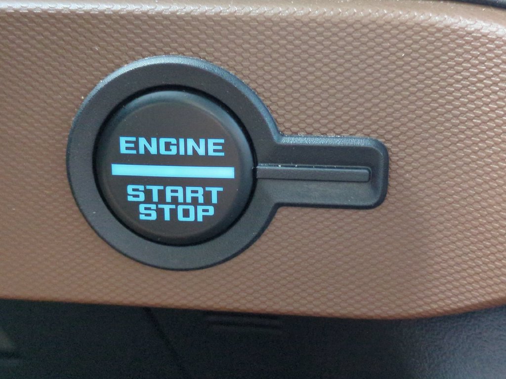 Used 2024 Ford Bronco Outer Banks AWD/4WD image 30