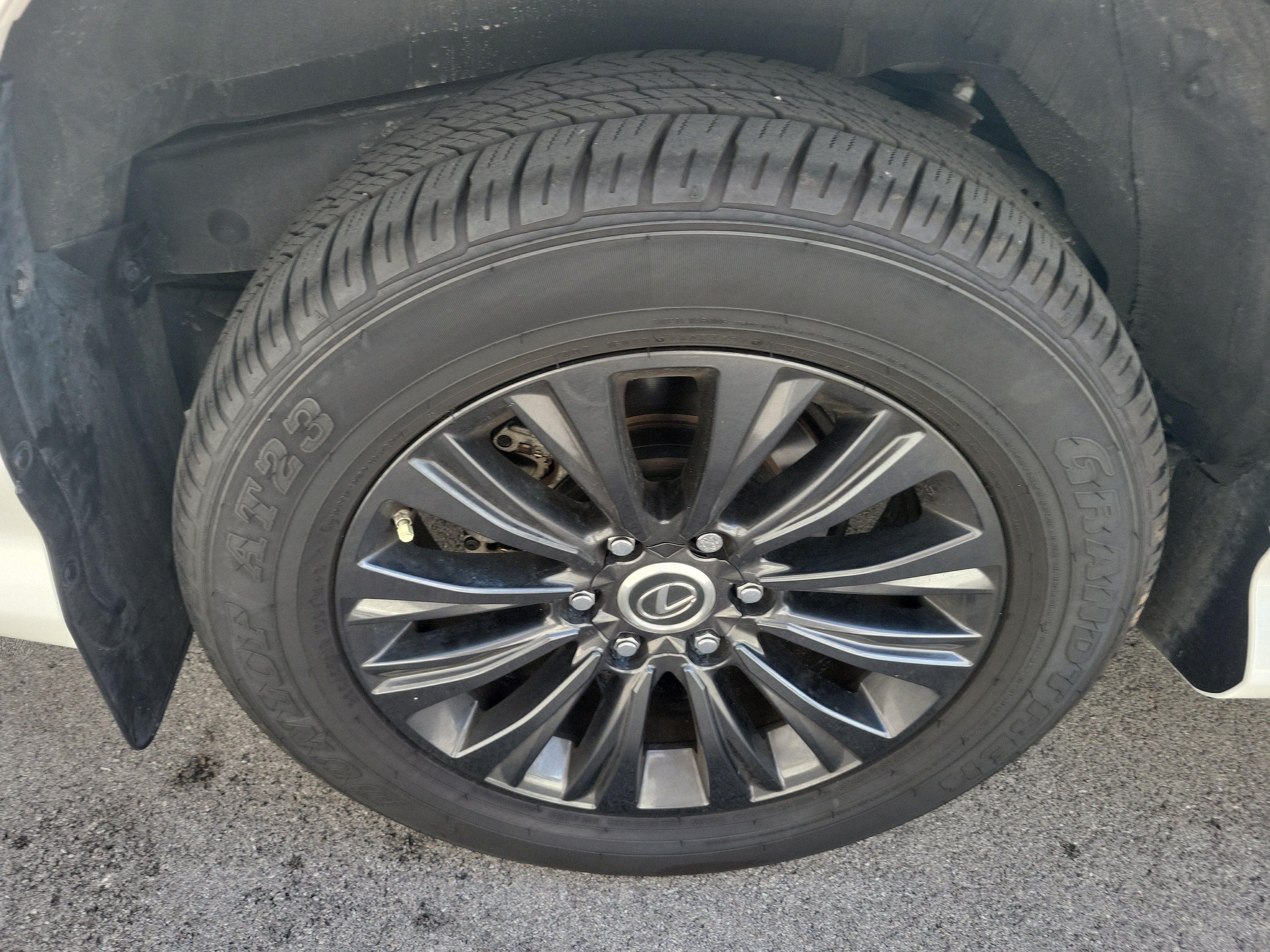 Certified 2023 Lexus GX 460 Premium w/ Accessory Package AWD/4WD image 7