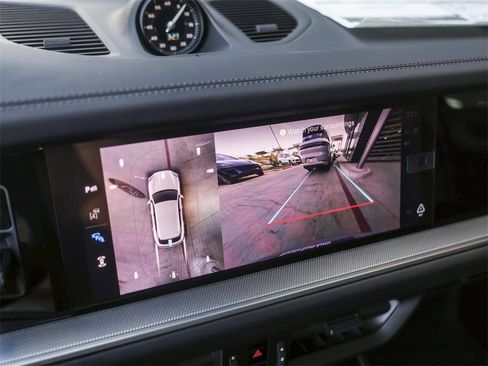 New 2026 Porsche Cayenne S image 21