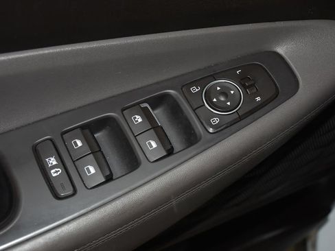 Used 2019 Hyundai Santa Fe SE FWD image 20