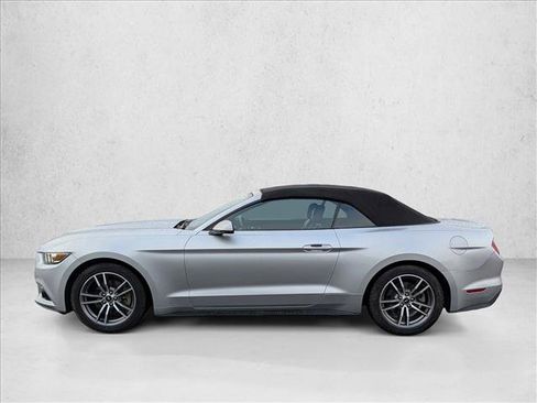 Used 2016 Ford Mustang Premium image 9