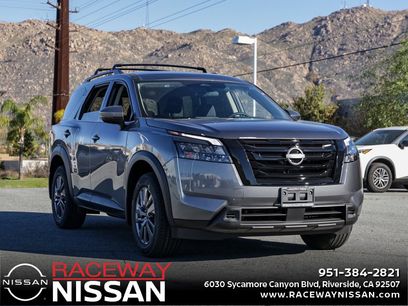 New 2025 Nissan Pathfinder SV