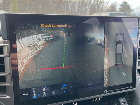 Used 2022 Toyota Tundra Limited image 8