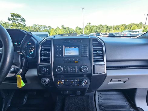 Used 2018 Ford F150 XLT w/ Equipment Group 301A Mid AWD/4WD image 10