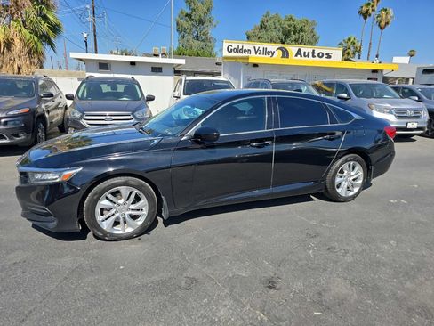 Used 2018 Honda Accord LX image 2