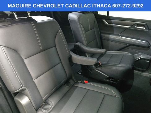 Used 2024 GMC Acadia Elevation w/ Luxury Package AWD/4WD image 16