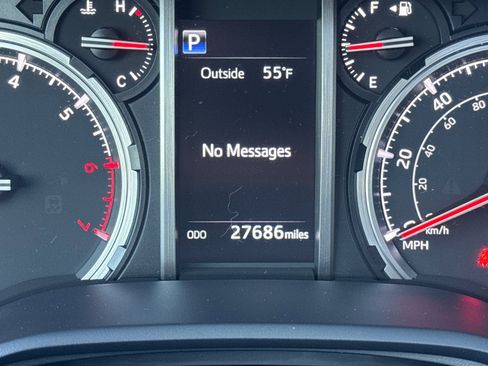 Certified 2023 Toyota 4Runner TRD Off-Road Premium image 30