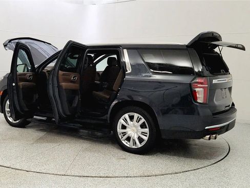 Used 2022 Chevrolet Tahoe High Country image 11