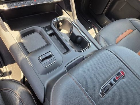 Used 2024 GMC Sierra 2500 AT4 AWD/4WD image 24