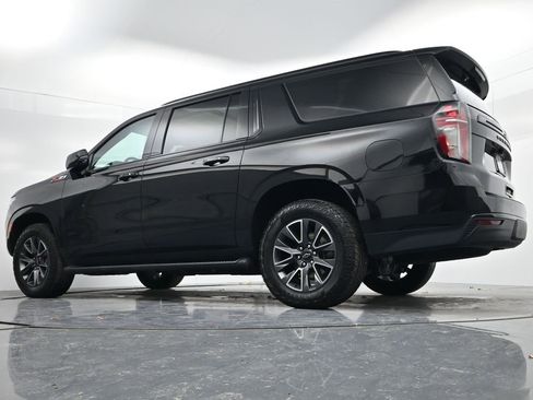 Used 2023 Chevrolet Suburban Z71 w/ Luxury Package image 55