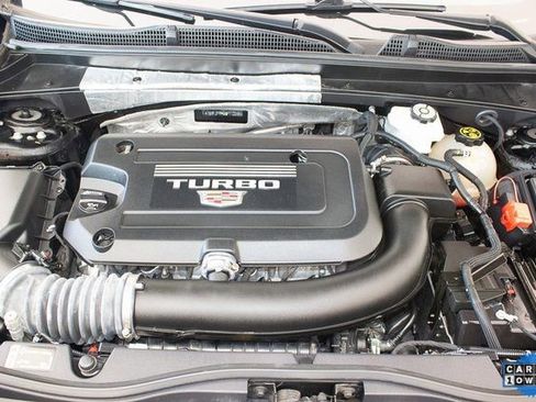 Used 2022 Cadillac XT4 Sport w/ Comfort Package image 8