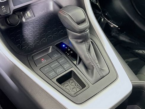 Certified 2025 Toyota RAV4 XLE AWD/4WD image 15