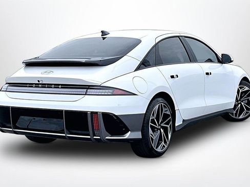 Used 2025 Hyundai Ioniq 6 SEL RWD image 6