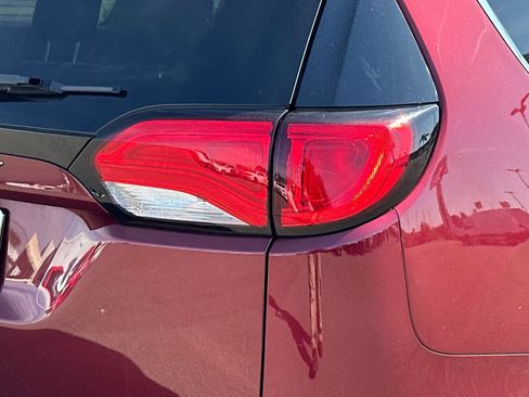 Used 2021 Chrysler Voyager Lxi FWD image 26