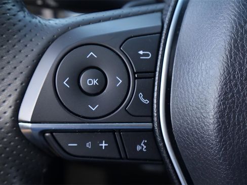 Used 2019 Toyota Avalon XSE image 16