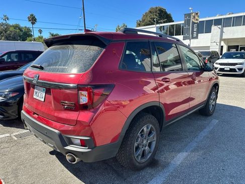Used 2025 Honda Passport TrailSport image 4