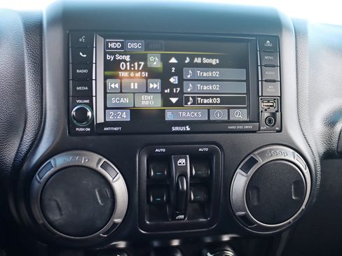 Used 2016 Jeep Wrangler Unlimited Sport w/ Connectivity Group AWD/4WD image 22