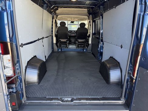 Used 2021 RAM ProMaster 2500 w/ Convenience Group FWD image 33