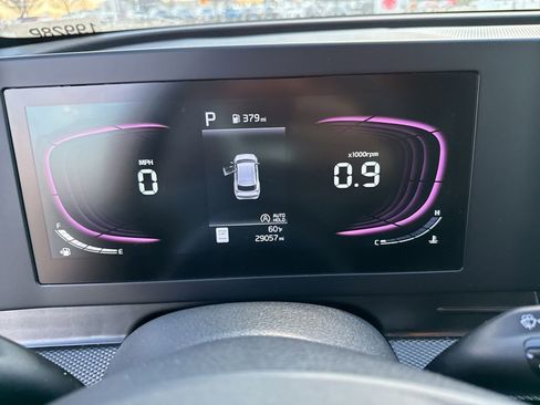 Used 2025 Kia Sportage LX image 18