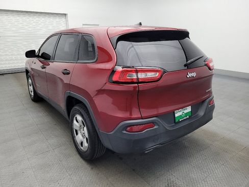 Used 2017 Jeep Cherokee Sport image 5