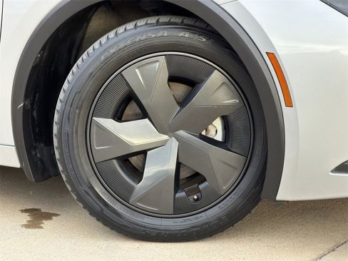 Used 2023 Toyota Prius Limited image 8