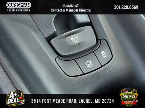 Used 2019 Toyota C-HR LE FWD image 24