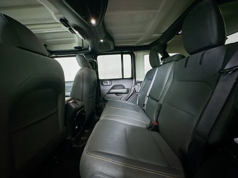 Used 2025 Jeep Wrangler Sahara w/ Safety Group AWD/4WD image 27