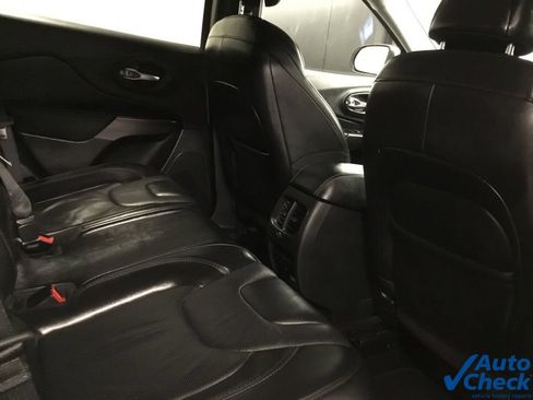 Used 2020 Jeep Cherokee Limited AWD/4WD image 35
