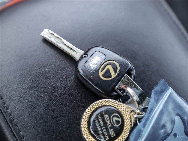 Used 2007 Lexus SC 430 Convertible RWD image 37