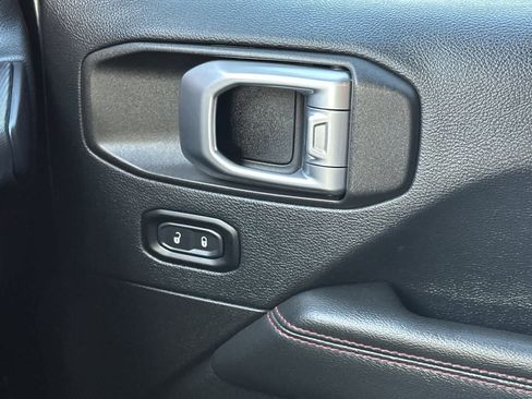 Used 2019 Jeep Wrangler Unlimited Rubicon AWD/4WD image 21