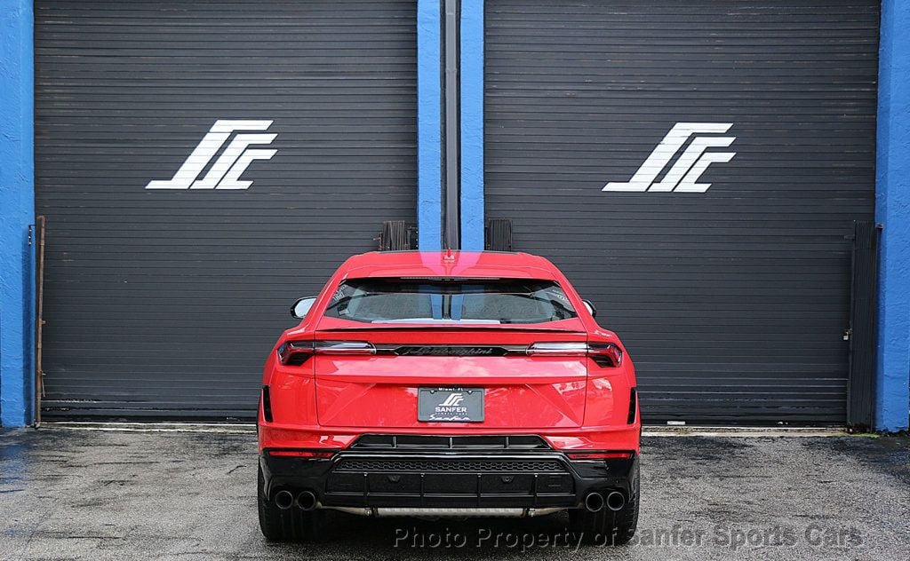 Used 2024 Lamborghini Urus S AWD/4WD image 7