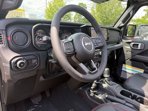 New 2026 Jeep Wrangler Unlimited Rubicon AWD/4WD image 8