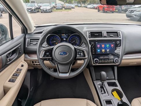 Used 2018 Subaru Outback 3.6R Limited AWD/4WD image 16