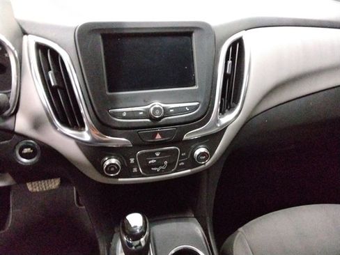 Used 2019 Chevrolet Equinox LS image 12