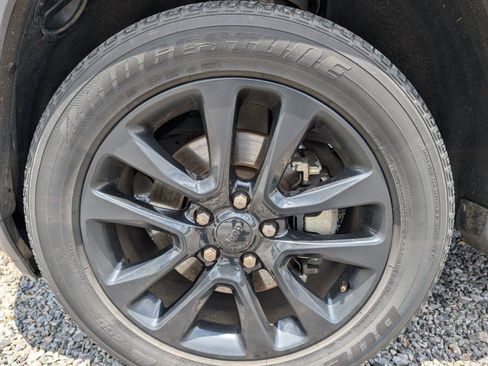 Used 2022 Jeep Grand Cherokee Laredo E RWD image 12