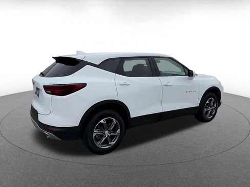 Used 2026 Chevrolet Blazer LT FWD image 11