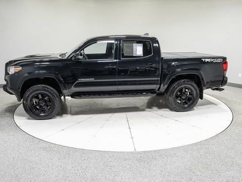 Used 2019 Toyota Tacoma SR AWD/4WD image 32