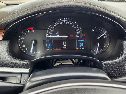 Used 2018 Cadillac XTS Luxury image 26