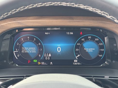 Certified 2024 Volkswagen Atlas SE image 23