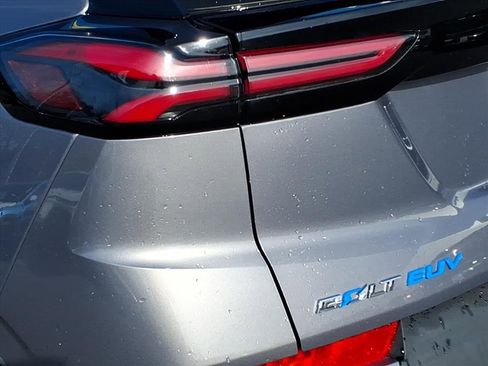 Used 2023 Chevrolet Bolt EUV LT w/ Driver Confidence Package image 8